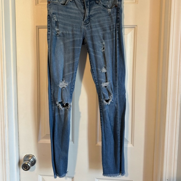 Abercrombie & Fitch Low Rise Ankle Jeans - Picture 3 of 7